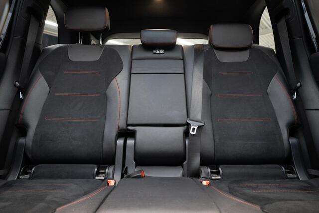 Mercedes-Benz GLB-Klasse 200 Business Solution AMG 7p. | Night | 7 persoons | Panoramadak | Carplay | Sfeer | 19 Inch |