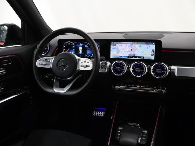 Mercedes-Benz GLB-Klasse 200 Business Solution AMG | Night | Rijassisentiepakket | Memory | Panoramadak | Stoelverwarming |
