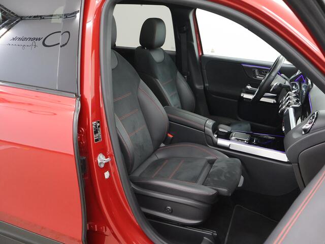 Mercedes-Benz GLB-Klasse 200 Business Solution AMG | Night | Rijassisentiepakket | Memory | Panoramadak | Stoelverwarming |