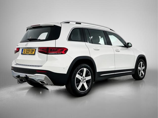 Mercedes-Benz GLB-Klasse 200 Business Solution Luxury Trekhaak | Achteruitrijcamera | DAB | Elektrische achterklep | Sfeerverlichting || Inclusief 24 maanden MB Certified garantie voor Europa.