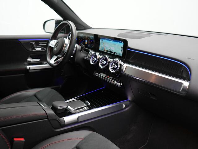 Mercedes-Benz GLB-Klasse 250 AMG Line 225pk | Widescreen Navigatie | Alcantara Sportstoelen Memory & Verwarmd | Apple Carplay | Keyless | Camera | Navigatie | DAB |
