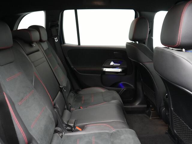 Mercedes-Benz GLB-Klasse 250 AMG Line 225pk | Widescreen Navigatie | Alcantara Sportstoelen Memory & Verwarmd | Apple Carplay | Keyless | Camera | Navigatie | DAB |
