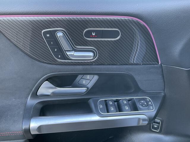 Mercedes-Benz GLB-Klasse 7-Pers 200 Business Solution AMG 7p. Pano Memoryseats Trekhaak 7-Persoons