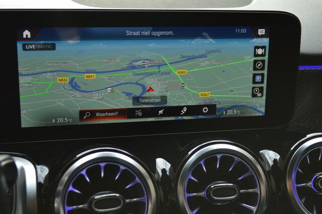 Mercedes-Benz GLB-Klasse 200 AMG 7p. Led Panorama Widescreen Sfeer Camera Trekh Augmented Pdc