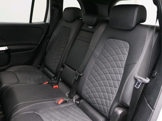 Mercedes-Benz GLB-Klasse 200 Progressive Ledkoplampen | Dodehoekassistent | Achteruitrijcamera | Easy Pack Achterklep | MBUX Augmented reality voor navigatie | Inclusief 24 maanden Mercedes-Benz Certified garantie voor Europa.