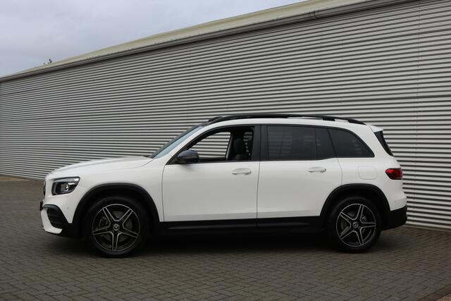 Mercedes-Benz GLB-Klasse 250 4MATIC AMG Pakket AMG NightPakket (Panoramadak Sportleder/Memory Carplay Burmester Keyless 360Camera Distronic Full-Led PrivacyGlass)