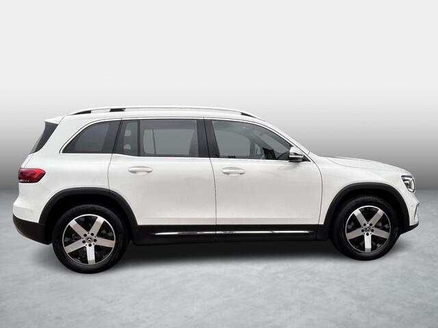 Mercedes-Benz GLB-Klasse 180 Luxury | Rijassistentie+ | Cruise Control | Stoelverwarming | Achteruitrijcamera