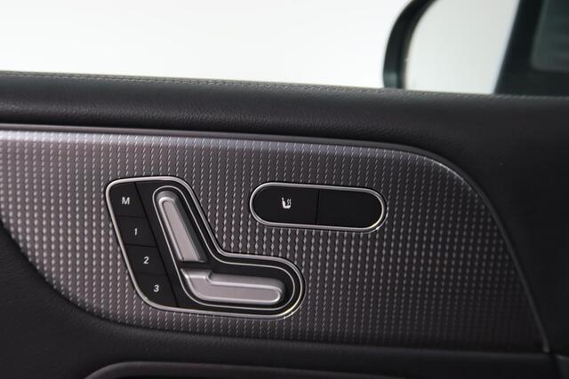 Mercedes-Benz GLB-Klasse 180 Luxury 7-Persoons Panoramadak, Leder, Sfeerverlichting, Trekhaak, Apple Carplay/Android Auto