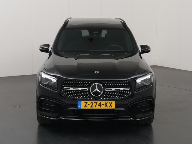 Mercedes-Benz GLB-Klasse 180 AMG Line | Night | Panoramadak | Multibeam | 19" lichtmetalen velgen | Keyless | Widescreen | Sfeerverlichting |