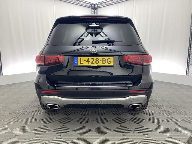 Mercedes-Benz GLB-Klasse 200 Premium Plus Automaat | Apple carplay | Panodak | Sfeerverlichting | 360 Camera