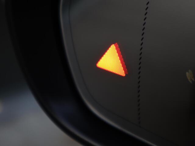 Mercedes-Benz GLB-Klasse 200 AMG line | Panoramadak | Dodehoekassistent | Navigatie | Trekhaak | Camera | Automaat