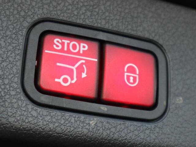 Mercedes-Benz GLB-Klasse 200 AMG line | Panoramadak | Dodehoekassistent | Navigatie | Trekhaak | Camera | Automaat