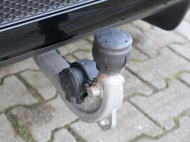 Mercedes-Benz GLB-Klasse 200 AMG line | Panoramadak | Dodehoekassistent | Navigatie | Trekhaak | Camera | Automaat