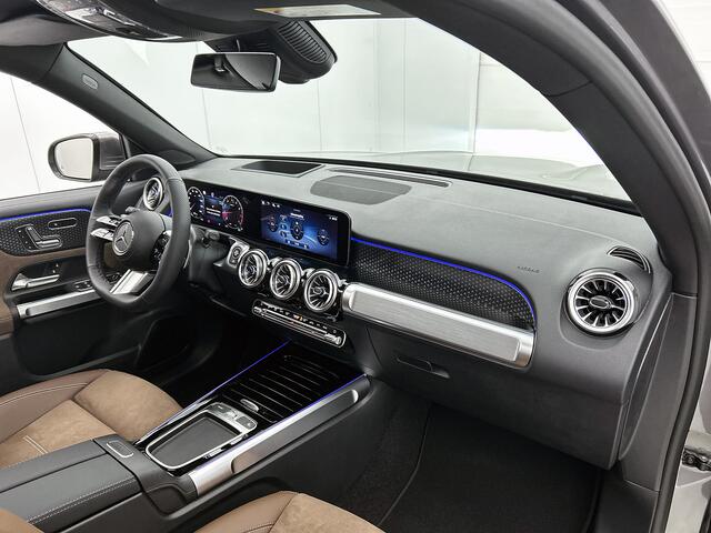 Mercedes-Benz GLB-Klasse 200 Business Solution AMG 7p. | Premium Plus | Winterpakket | Trekhaak | Head-up display | 360°-camera | Panoramaschuifdak | Derde zitrij | Sierdelen in Star Pattern | GUARD 360 ° Vehicle protection Plus |