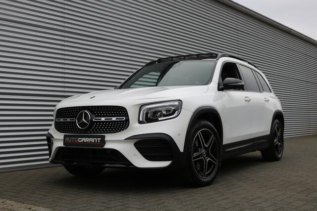 Mercedes-Benz GLB-Klasse 250 4MATIC AMG Pakket AMG NightPakket (Panoramadak Sportleder/Memory Carplay Burmester Distronic Keyless Sfeer 360Camera Full-Led 19InchAMG PrivacyGlass)