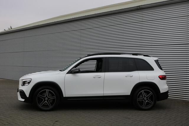 Mercedes-Benz GLB-Klasse 250 4MATIC AMG Pakket AMG NightPakket (Panoramadak Sportleder/Memory Carplay Burmester Distronic Keyless Sfeer 360Camera Full-Led 19InchAMG PrivacyGlass)