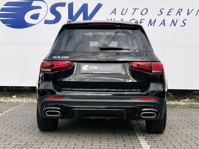 Mercedes-Benz GLB-Klasse 200 AMG-Line | Pano | Trekhaak | Matrix LED | Memory | Sfeerverlichting