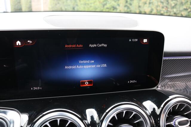 Mercedes-Benz GLB-Klasse 250 4MATIC AMG Pakket AMG NightPakket (Pano Sportleder/Memory Carplay Burmester 360Camera Distronic Keyless M-Bux Trekhaak)