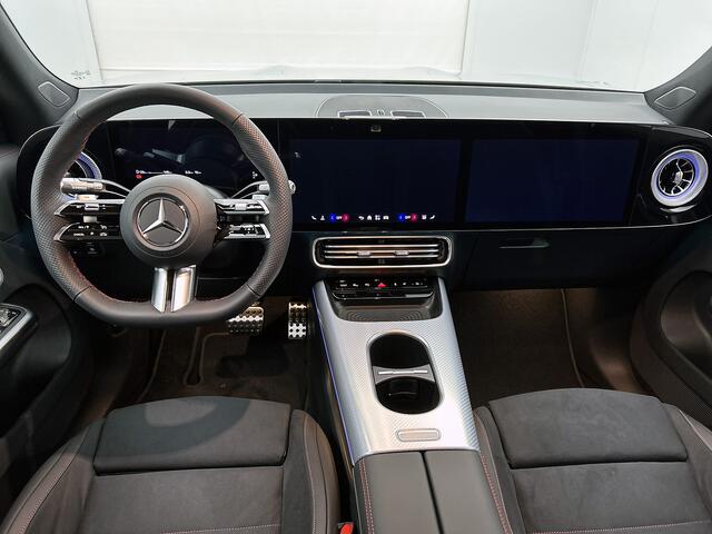 Mercedes-Benz GLB-Klasse 250+ Business Solution AMG 85.5 kWh | Premium pakket | Vast panoramadak | Sierelementen aluminium | Sfeerverlichting | Sportstoelen | THERMOTRONIC | URBAN GUARD |