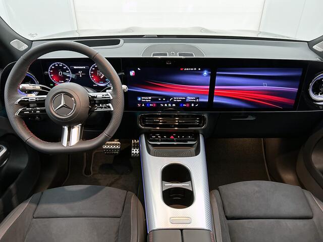Mercedes-Benz GLB-Klasse 250+ Business Solution 7p. 85.5 kWh | Premium Plus | Winterpakket | Nightpakket | Trekhaak | Smartphone integratie | Burmester® | Sfeerverlichting | GUARD 360° | Vast panoramadak |