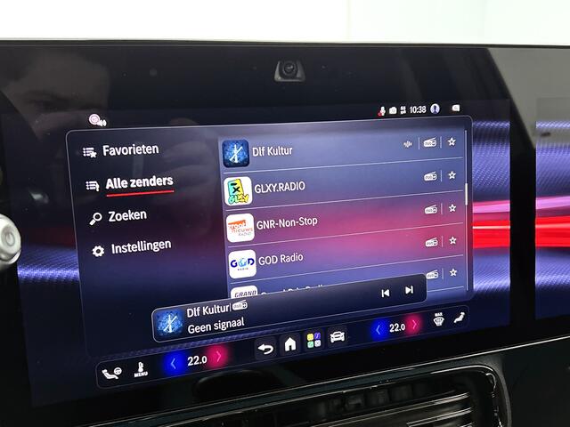 Mercedes-Benz GLB-Klasse 250+ Business Solution 7p. 85.5 kWh | Premium Plus | Winterpakket | Nightpakket | Trekhaak | Smartphone integratie | Burmester® | Sfeerverlichting | GUARD 360° | Vast panoramadak |