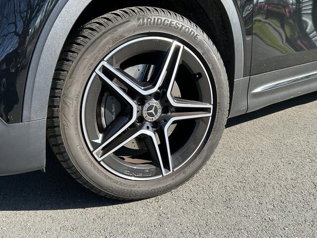 Mercedes-Benz GLB-Klasse 180 AMG // Nightpakket // Sfeerverlichting // 19" AMG Velgen // Camera // Elek. Achterklep