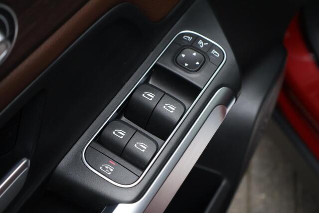 Mercedes-Benz GLB-Klasse 250 4MATIC Premium