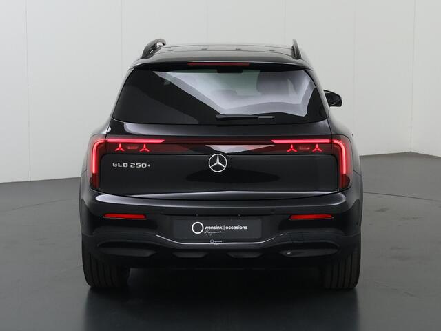 Mercedes-Benz GLB-Klasse 250+ Business Solution Luxury 7p. 85.5 kWh | Panoramadak | Trekhaak | 3e zitrij | Premium pakket | Night Pakket | Superscreen |