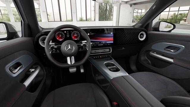 Mercedes-Benz GLB-Klasse 250+ Business Solution AMG 85.5 kWh | Panoramadak | Stoelverwarming | LED koplampen | AMG-Line | Sportstoelen |
