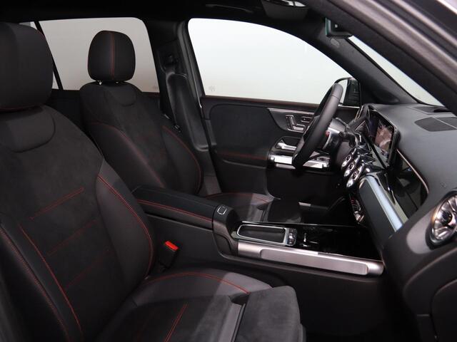 Mercedes-Benz GLB-Klasse 180 Business Solution AMG | Panoramaschuifdak | Premium Plus | Trekhaak | Verschuifbare Bank | Winterpakket |