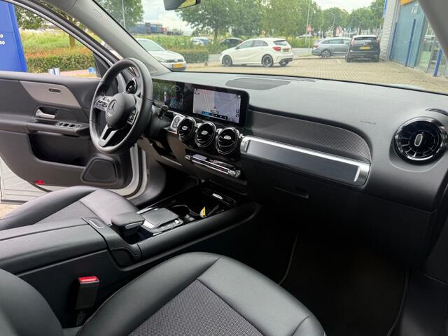 Mercedes-Benz GLB-Klasse 180 BNS SOL. LUX.AUTOMAAT NAVI PDC-CAMERA VIRTUAL STOELVW