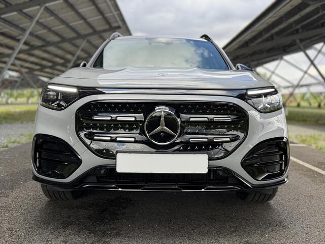 Mercedes-Benz GLB-Klasse 250+ Business Solution AMG 85.5 kWh | Night | Premium Pakket | Superscreen | Panoramadak | Trekhaak | Sportstoelen | Memory |