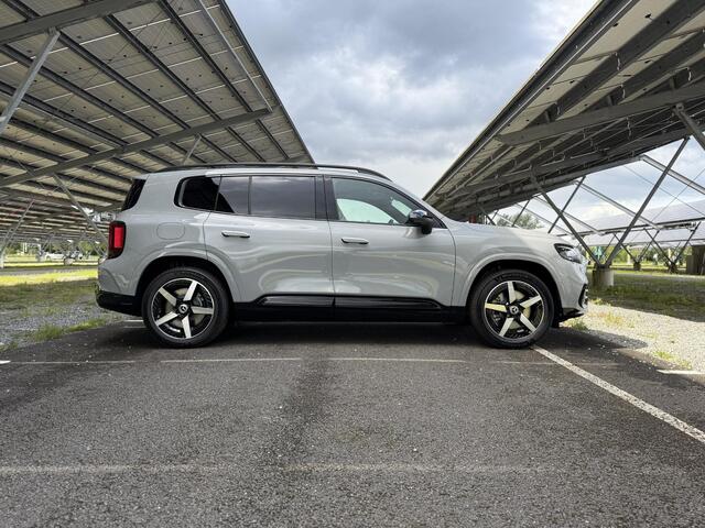 Mercedes-Benz GLB-Klasse 250+ Business Solution AMG 85.5 kWh | Night | Premium Pakket | Superscreen | Panoramadak | Trekhaak | Sportstoelen | Memory |