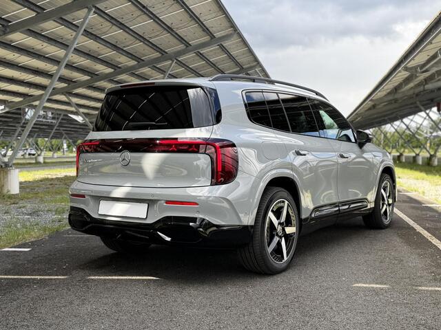 Mercedes-Benz GLB-Klasse 250+ Business Solution AMG 85.5 kWh | Night | Premium Pakket | Superscreen | Panoramadak | Trekhaak | Sportstoelen | Memory |