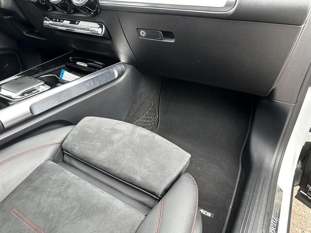 Mercedes-Benz GLB-Klasse 250 4MATIC Premium Plus |SFEER|PANO|BURMESTER|360 CAMERA|MENORY|CARPLAY|TREKHAAK|LM VELGEN 19''