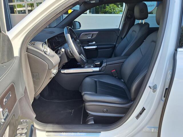 Mercedes-Benz GLB-Klasse 200 Business Solution Luxury | Panoramadak | Trekhaak Afneembaar | Achteruitrijcamera | Memory Pakket | Sfeerverlichting | Widescreen | Stoelverwarming | Multibeam LED | Privacy Glas Achter | Keyless-GO | Elektrisch Bedienbare Achterklep