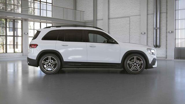 Mercedes-Benz GLB-Klasse 200 Business Solution AMG | Night | Widescreen | Extra getint glas | Stoelverwarming | Achteruitrijcamera |