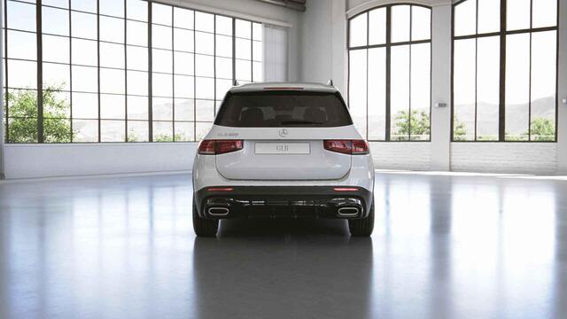 Mercedes-Benz GLB-Klasse 200 Business Solution AMG | Night | Widescreen | Extra getint glas | Stoelverwarming | Achteruitrijcamera |