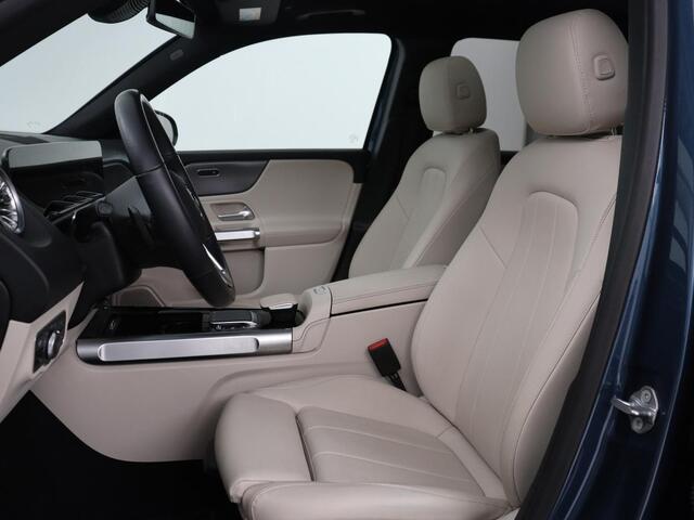 Mercedes-Benz GLB-Klasse 200 Luxury Line | Panoramadak | Leder | Adaptive cruise | Camera | Park assist | Carplay | Sfeerverlichting | Full LED | Stoelverwarming | Navigatie |