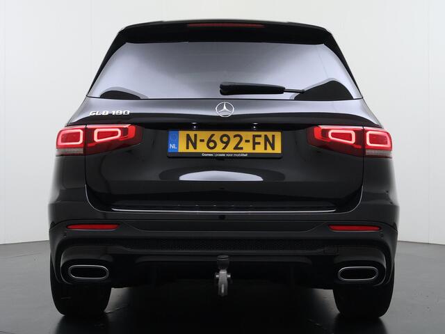 Mercedes-Benz GLB-Klasse 180 Business Solution AMG | Trekhaak | Pano | Memory | Keyless
