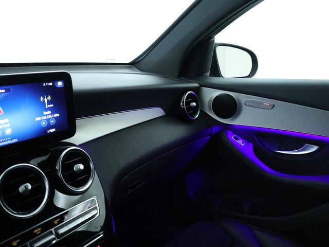 Mercedes-Benz GLC-KLASSE Coupé 300 e AMG Nightpack | Parkeerpakket met Camera | Sfeerverlichting | LED | Car Play | Inclusief 24 maanden MB Certified garantie voor Europa.