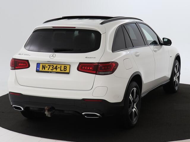 Mercedes-Benz GLC-KLASSE 300 e 4MATIC Plug-in Hybride | Panoramadak | 360° camera | Trekhaak | Multibeam | Nightpakket | Distronic | Inclusief 24 maanden MB Certified garantie voor Europa.
