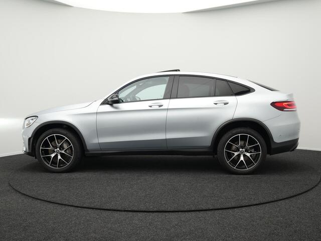 Mercedes-Benz GLC-KLASSE Coupé 300e 4MATIC AMG Plug In Hybrid PHEV | Schuifdak | Apple Carplay | Head Up | 20"L.M | Lederen Sportstoelen Verwarmd | Sfeerverlichting | Camera |