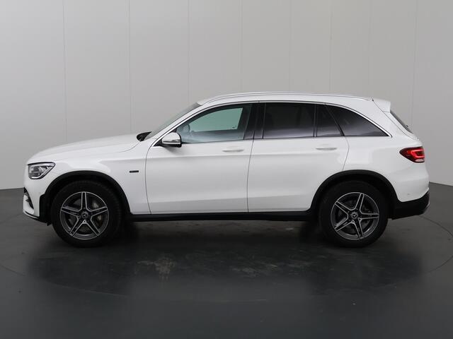 Mercedes-Benz GLC-KLASSE 300e 4MATIC Business Solution AMG | Achteruitrijcamera | Keyless | Stoelverwarming |