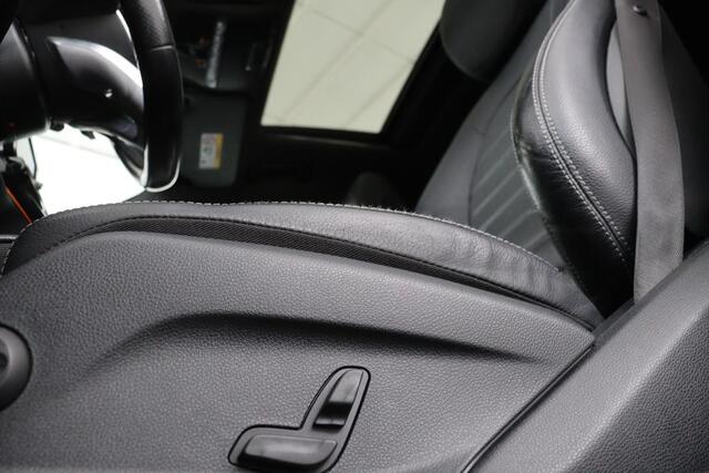 Mercedes-Benz GLC-KLASSE Coupé 250d 4Matic AMG | Schuifdak | Trekhaak | Leder | Stoelverwarming | Full LED | Navigatie | 360 camera | Dodehoek detectie
