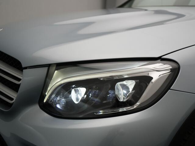 Mercedes-Benz GLC-KLASSE 250 4MATIC Prestige AMG | Luchtvering | Adaptive Cruise | Navigatie |360 Camera | Half Lederen Sportstoelen Verwarmd | 19'' Licht Metaal |