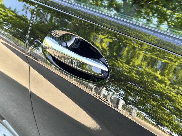 Mercedes-Benz GLC-KLASSE 300e AMG // Burmester // Memory // Panoramadak // 360 Camera // MultiBeam LED // Treeplanken // Carplay
