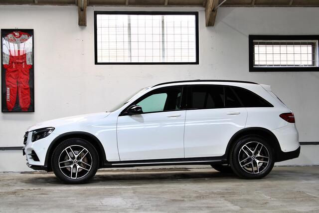 Mercedes-Benz GLC-KLASSE 250 4MATIC Premium Plus | AMG | Panoramadak | Trekhaak | Command Online | Camera |
