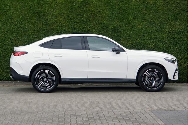 Mercedes-Benz GLC-KLASSE Coupé GLC 300 e 4MATIC AMG Line | Pano Burmester Distronic Memory Digital
