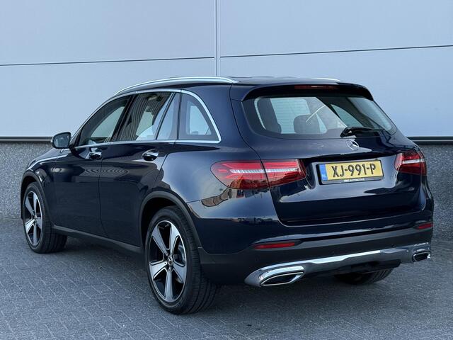 Mercedes-Benz GLC-KLASSE 350 d 4M Luchtvering | Pano | Burmester | Keyless | Trekhaak | Distronic | Camera | Sfeerverlichting | Stoelverwarming | Dealer Onderhouden | Zeer Compleet! | V6 Diesel